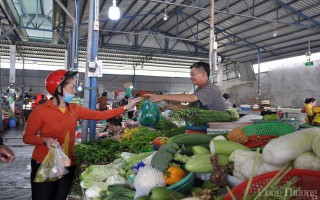 Giá thực phẩm hôm nay 12/10: Giá rau củ ổn định