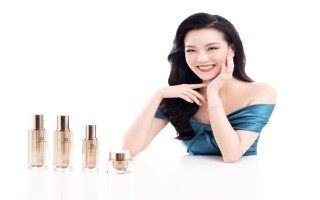 CEO BON Spa tham quan nhà máy sản xuất sản phẩm chăm sóc da cao cấp Queen's Holic tại Hàn Quốc