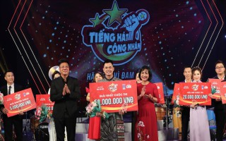 Trần Ngọc Đỉnh đoạt quán quân Tiếng hát công nhân 2020