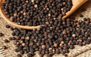 Giá tiêu hôm nay 24/12: Giảm 1.000 đồng/kg tại đa số vùng trồng