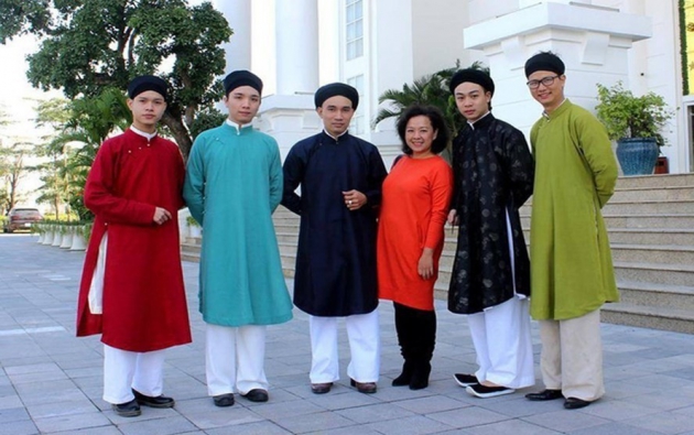 Lịch sử áo dài nam Việt Nam: Một thời từng bị quên lãng!