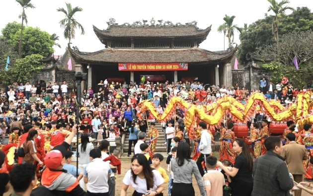 Nhà báo Vương Xuân Nguyên chia sẻ về Lễ khao quân tại đình So (xã Hưng Đạo, Hà Nội)